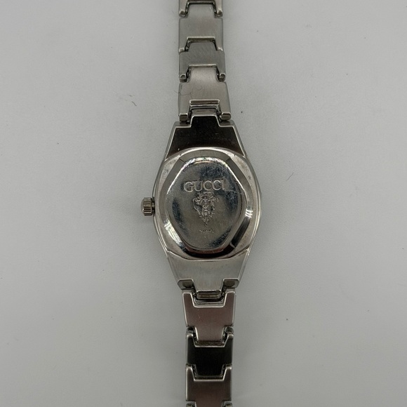 Gucci Y2K Stainless Steel Oval Bracelet Watch Quartz Swiss Made Women’s - Picture 5 of 12